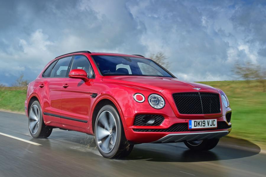  Bentley Bentayga V8 2018 года  (UK) (фото 19 из 28)